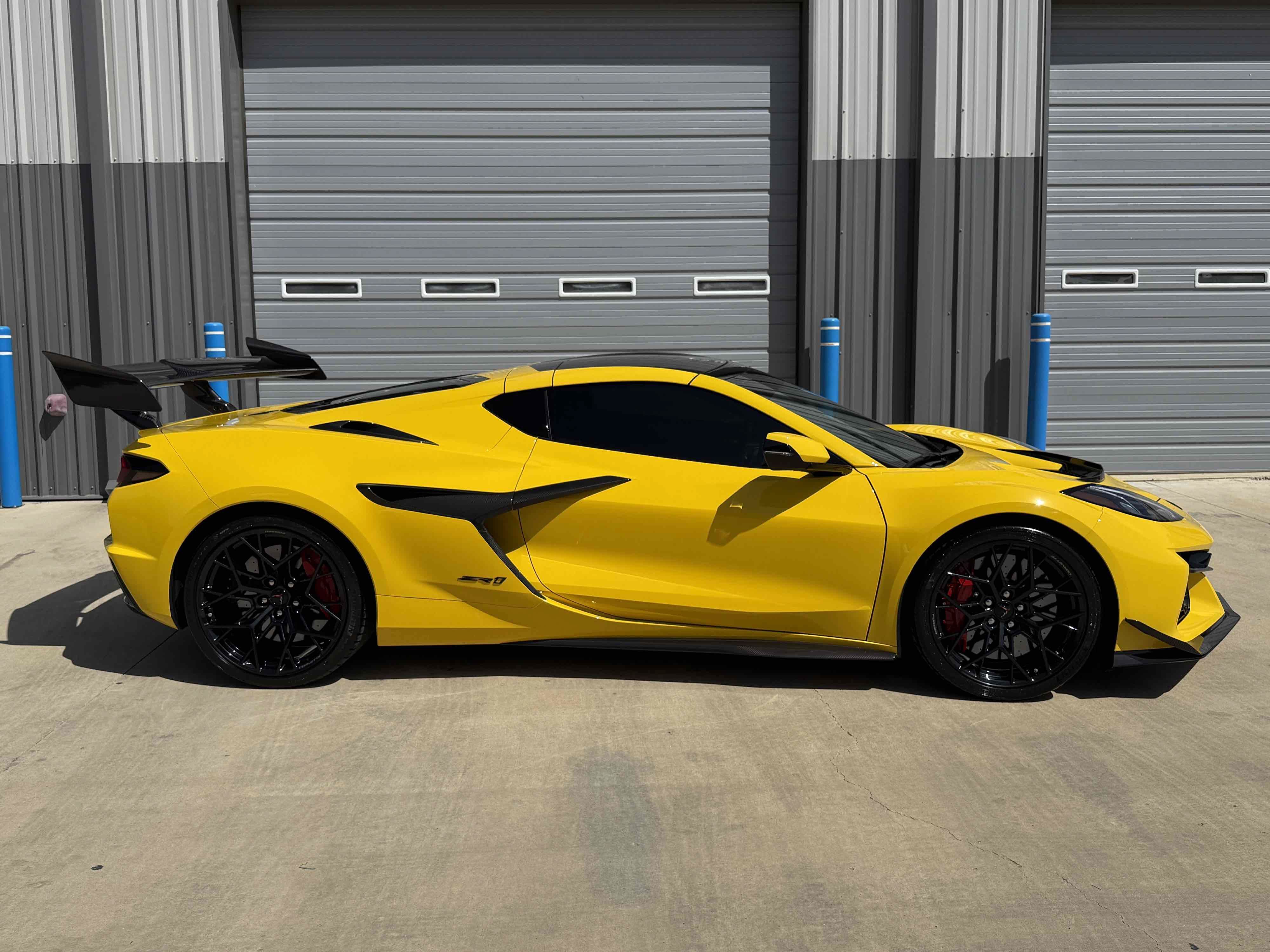 Used 2026 Chevrolet Corvette ZR1 w/ ZR1 Carbon Fiber Aero Package RWD image 57