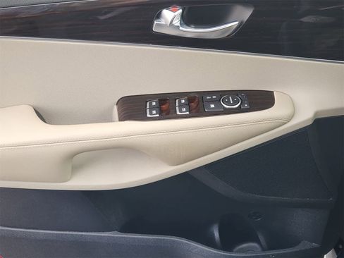 Used 2020 Kia Sorento LX w/ LX I4 Convenience Package image 21