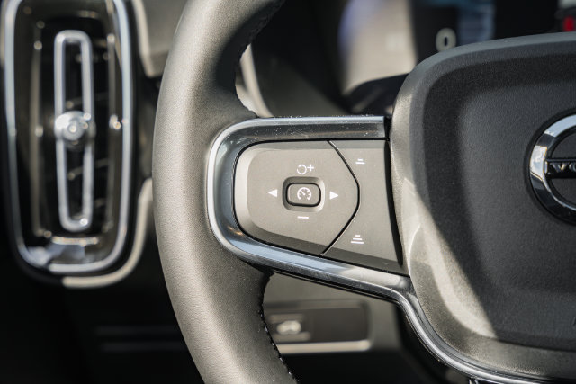 New 2026 Volvo XC40 B5 Ultra w/ Protection Package Premier AWD/4WD image 31