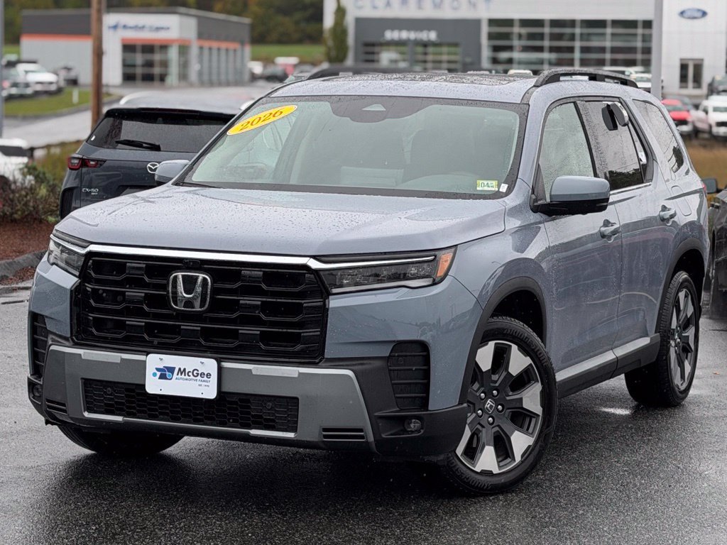 Used 2026 Honda Pilot Touring image 1