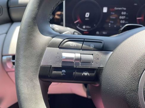 Used 2025 Hyundai Tucson Limited FWD image 24