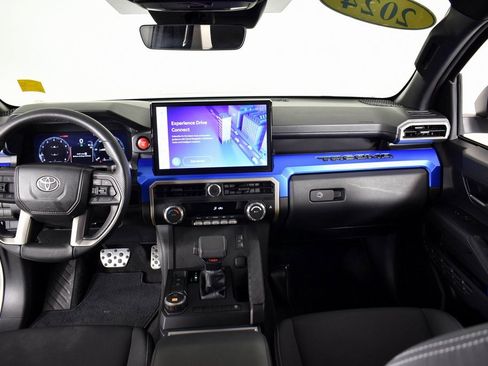 Used 2024 Toyota Tacoma TRD Sport image 33