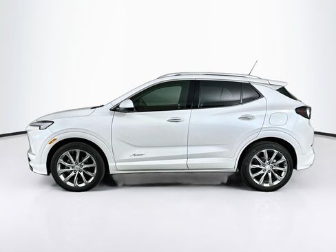 Used 2024 Buick Encore GX Avenir w/ Avenir Technology Package FWD image 4