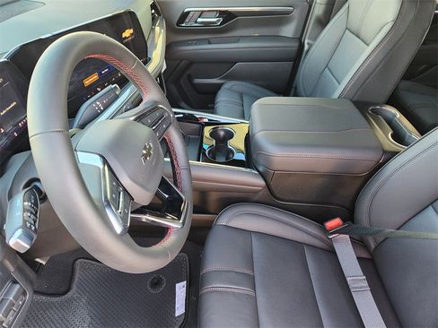 New 2026 Chevrolet Suburban RST w/ RST Capability Package image 10