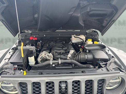 Used 2021 Jeep Wrangler Unlimited Rubicon w/ Trailer Tow Package AWD/4WD image 22