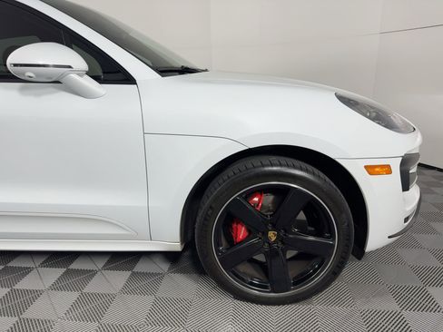 Used 2017 Porsche Macan Turbo image 12