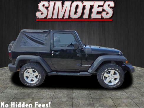 Used 2013 Jeep Wrangler Freedom Edition image 2
