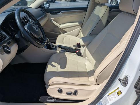 Used 2017 Volkswagen Passat 1.8T SE image 15