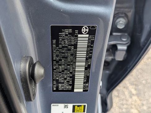 Used 2024 Toyota Corolla LE FWD image 31