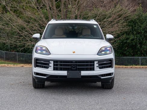 Certified 2024 Porsche Cayenne image 10