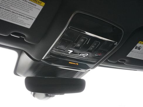 New 2026 Land Rover Range Rover Long Wheelbase SE AWD/4WD image 16