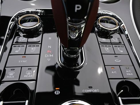 Used 2024 Bentley Continental GT image 40