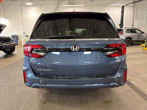 Used 2025 Honda Odyssey EX-L image 4