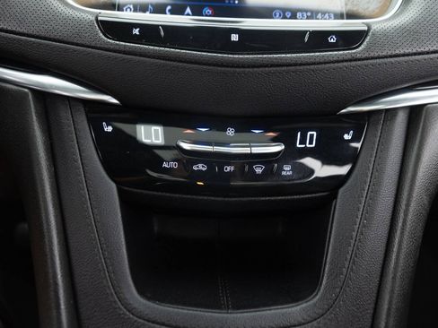 Used 2021 Cadillac XT5 Premium Luxury AWD/4WD image 34