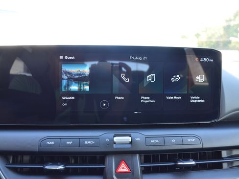 Used 2025 Kia K4 FWD image 47