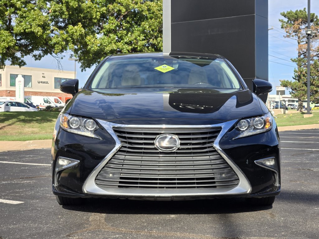 Used 2017 Lexus ES 350 FWD image 2
