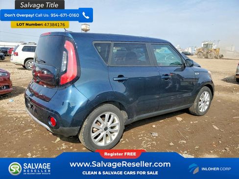 Used 2017 Kia Soul + image 4