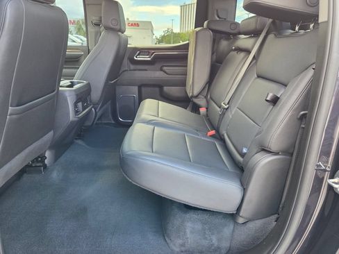 Used 2024 Chevrolet Silverado 1500 LT Trail Boss w/ Convenience Package II AWD/4WD image 8