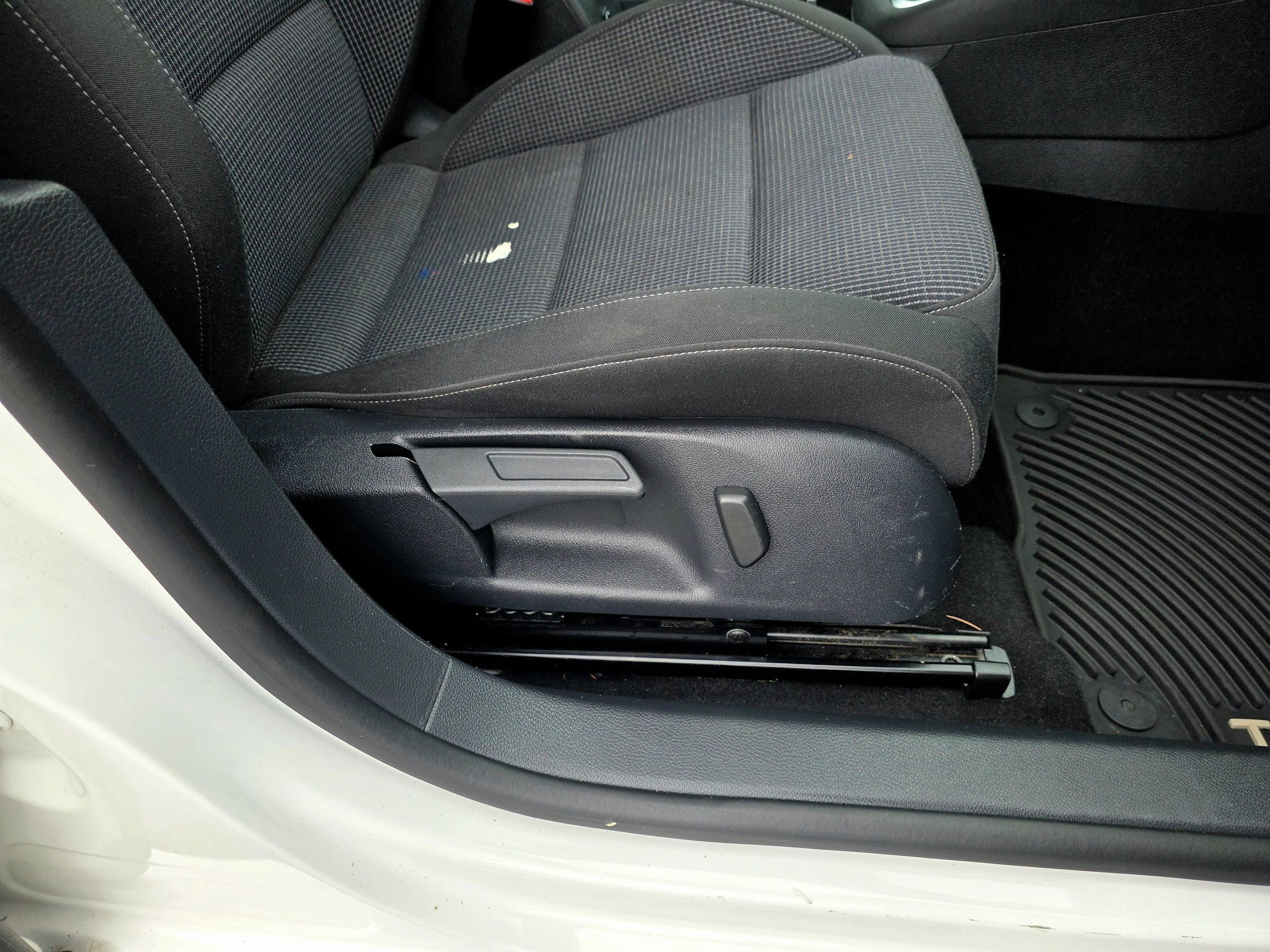 Used 2013 Volkswagen Golf TDI FWD image 47