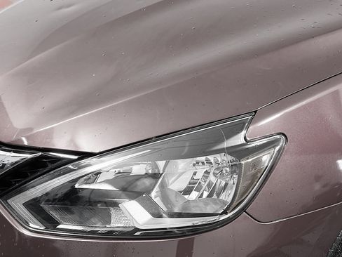 Used 2019 Nissan Sentra SV FWD image 11
