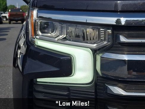 Used 2022 Chevrolet Silverado 1500 LTZ w/ LTZ Convenience Package II AWD/4WD image 11
