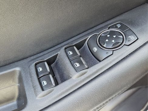 Used 2020 Ford Edge SE FWD image 32