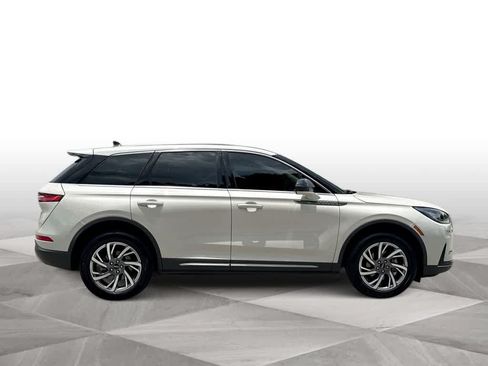 Used 2023 Lincoln Corsair FWD image 9