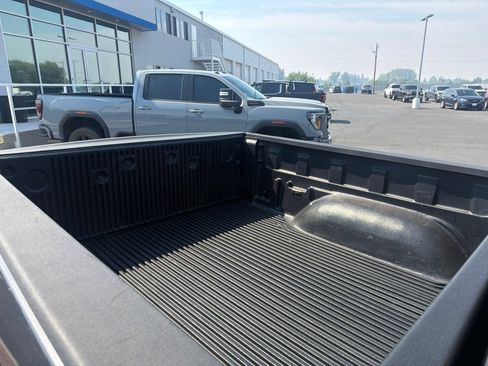 Used 2018 RAM 1500 Laramie AWD/4WD image 13