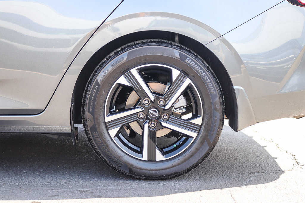 Used 2025 Nissan Sentra SV w/ All-Weather Package FWD image 11