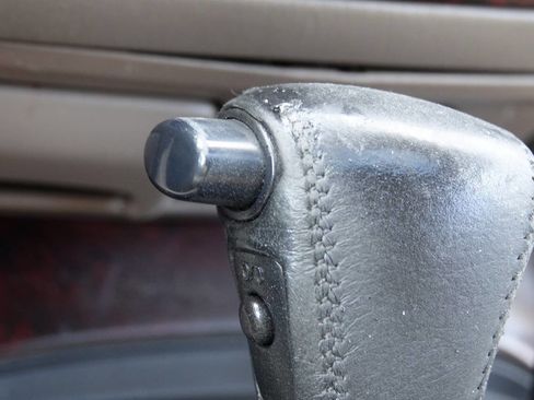 Used 2002 Toyota Land Cruiser AWD/4WD image 77