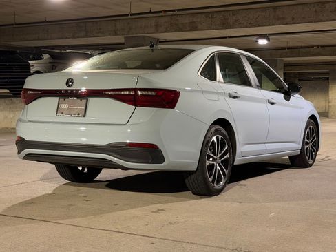 Used 2025 Volkswagen Jetta Sport FWD image 9