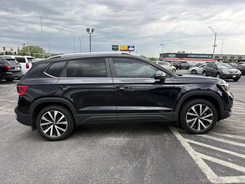 Used 2022 Volkswagen Taos SE AWD/4WD image 6