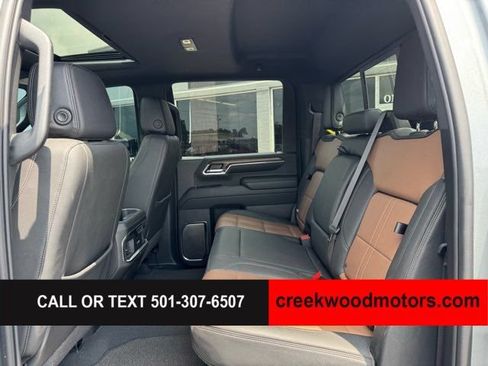 Used 2024 Chevrolet Silverado 2500 High Country w/ High Country Premium Package AWD/4WD image 14