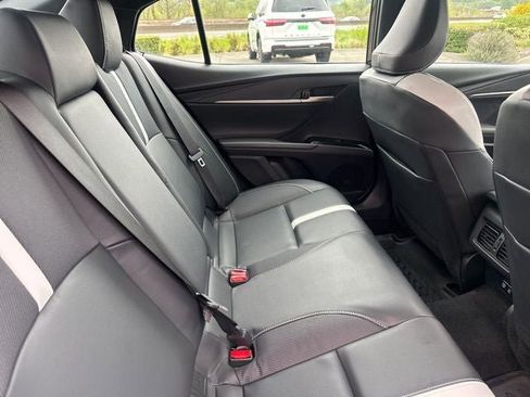Used 2025 Toyota Camry SE AWD/4WD image 14