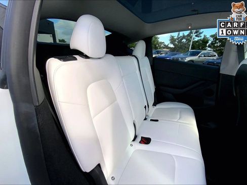 Used 2023 Tesla Model Y Performance image 25