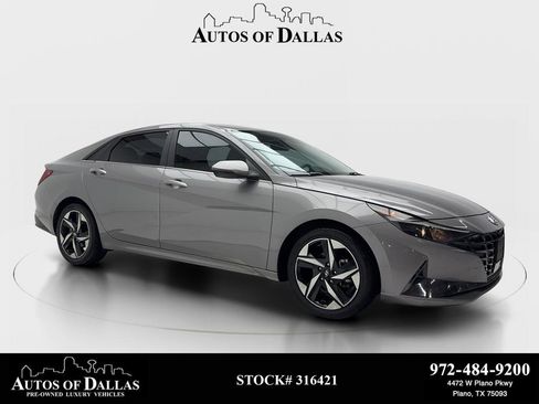 Used 2022 Hyundai Elantra SEL w/ Convenience + Premium Package FWD image 1