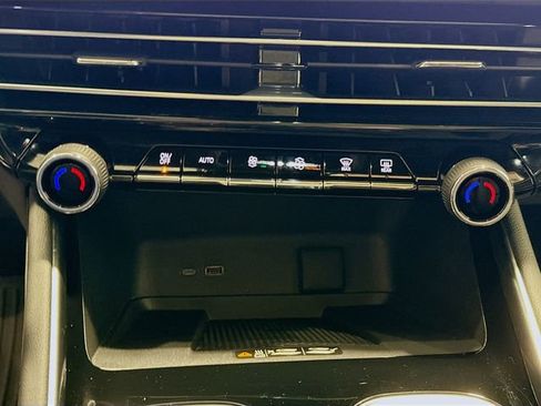 Certified 2024 Chevrolet Traverse RS w/ LPO, Floor Liner Package image 16