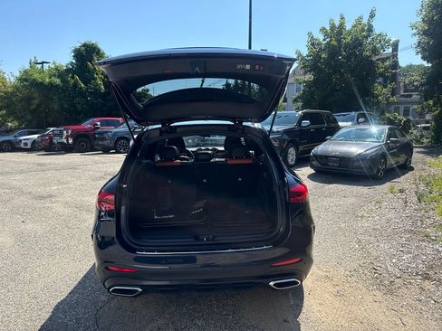 Used 2023 Mercedes-Benz GLC 300 4MATIC image 6
