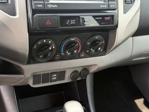 Used 2013 Toyota Tacoma PreRunner w/ SR5 Pkg RWD image 23