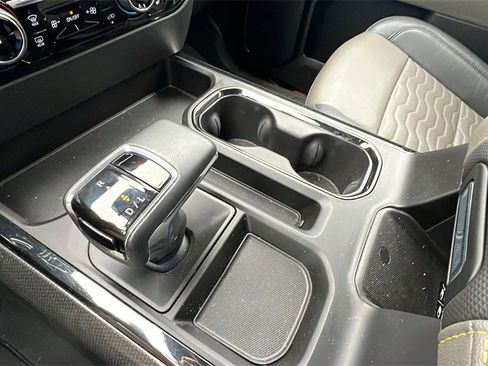 Used 2024 Chevrolet Silverado 1500 ZR2 w/ Technology Package image 28