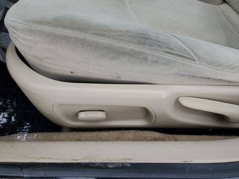 Used 2007 Buick LaCrosse CX image 6