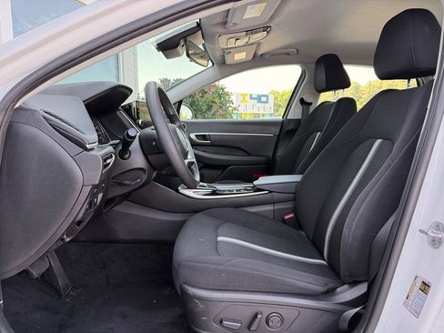 Used 2023 Hyundai Sonata SEL w/ Preferred Accessory Package FWD image 16