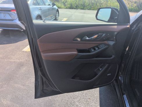 Used 2019 Chevrolet Traverse High Country AWD/4WD image 11