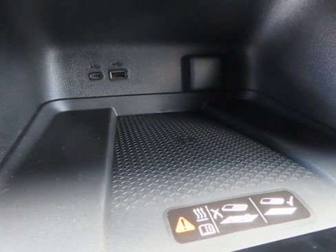 New 2026 Chevrolet Traverse RS w/ LPO, Floor Liner Package image 12