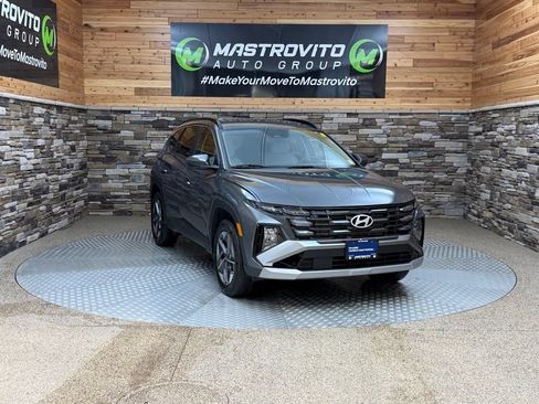 Certified 2026 Hyundai Tucson SEL Plus AWD/4WD image 2