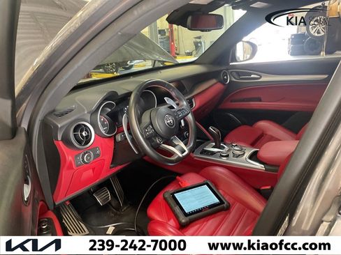 Used 2021 Alfa Romeo Stelvio Ti Sport image 17