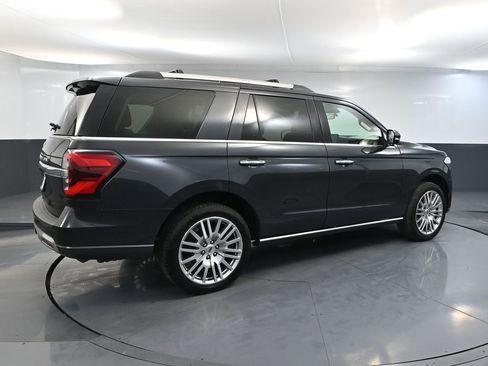 Used 2024 Ford Expedition Limited image 6