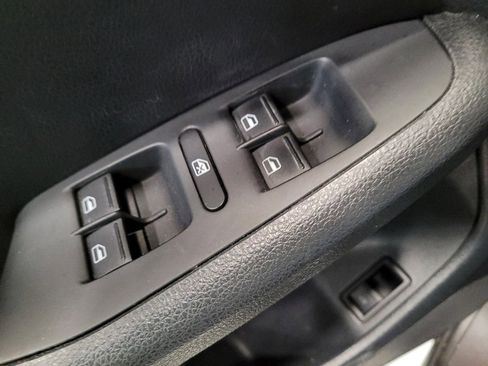 Used 2016 Volkswagen Jetta Sport FWD image 27