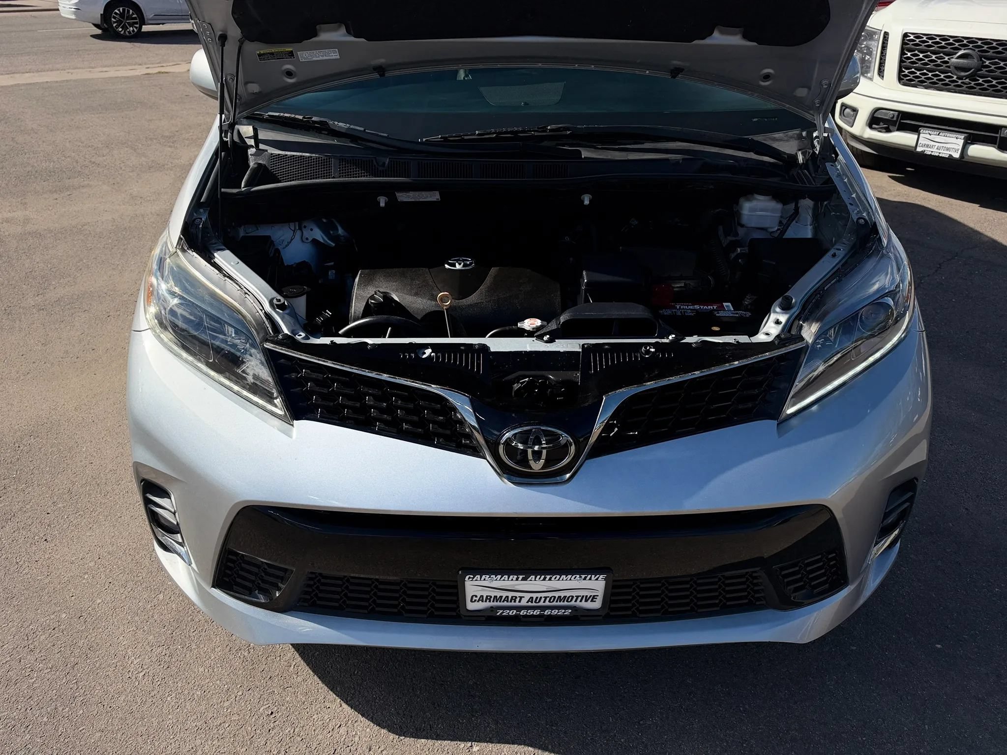 Used 2019 Toyota Sienna SE Premium w/ Carpet Mat Package AWD/4WD image 39