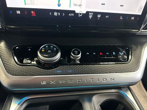 New 2025 Ford Expedition Platinum w/ Stealth Performance Package image 10